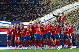 媒体人：广州队解散对恒大足校影响不大.